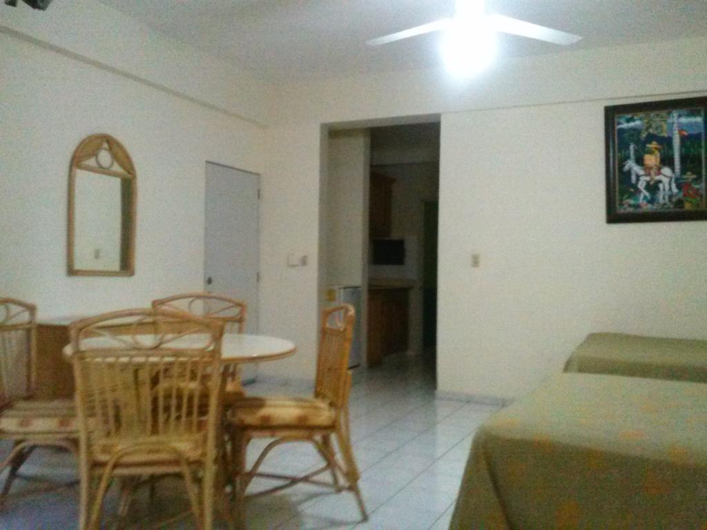 Apartahotel Jardines Metropolitanos Santiago De Los Caballeros Ruang foto