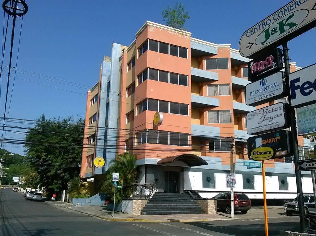 Apartahotel Jardines Metropolitanos Santiago De Los Caballeros Bagian luar foto